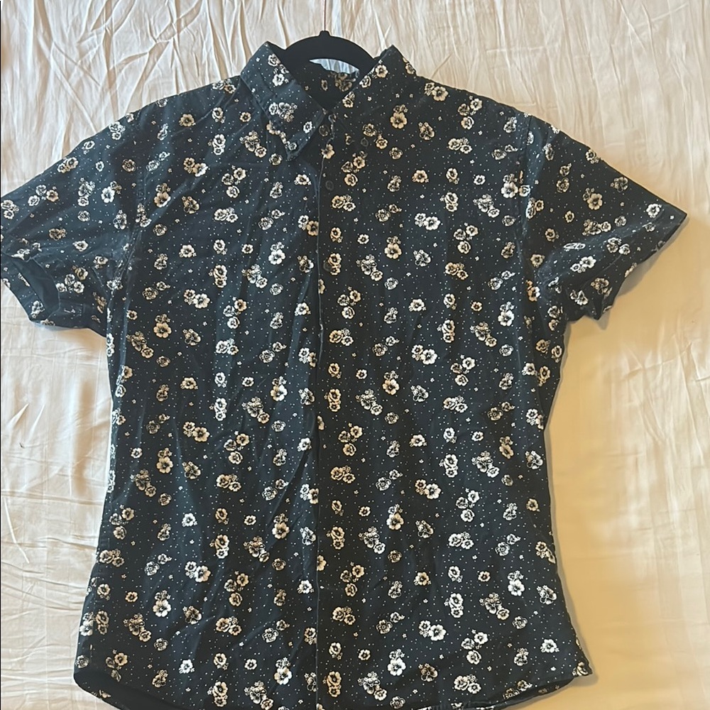 Abercrombie & Fitch Black and White Casual Button Down Shirt